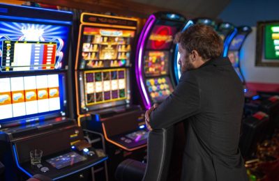 Why is volatility a key factor when choosing online pokies?